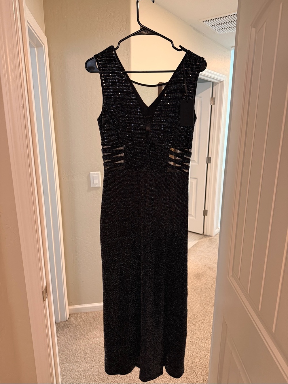 Elegant Black Sequin V-Neck Prom Dress with Side Straps